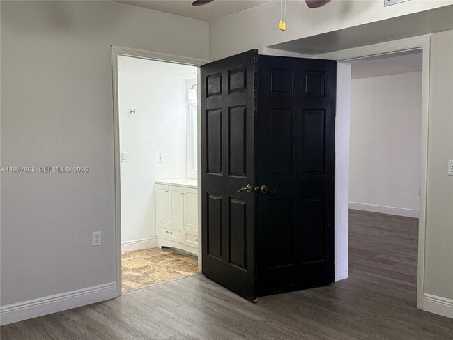 Building Photo - 1705 Whitehall Dr