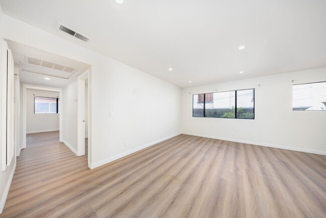 Building Photo - SPACIOUS 3 BED 2BATH UNIT LOCATED IN DESIRABLE MONTEREY PARK LOCATION!!