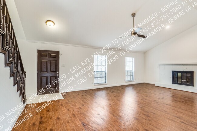 Building Photo - 3924 Coronado Dr