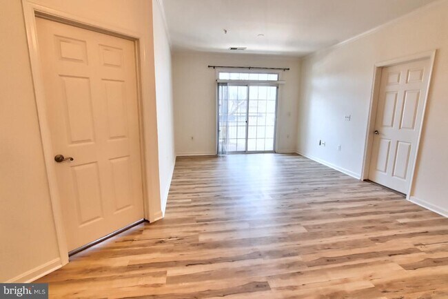 Building Photo - 21216 McFadden Square