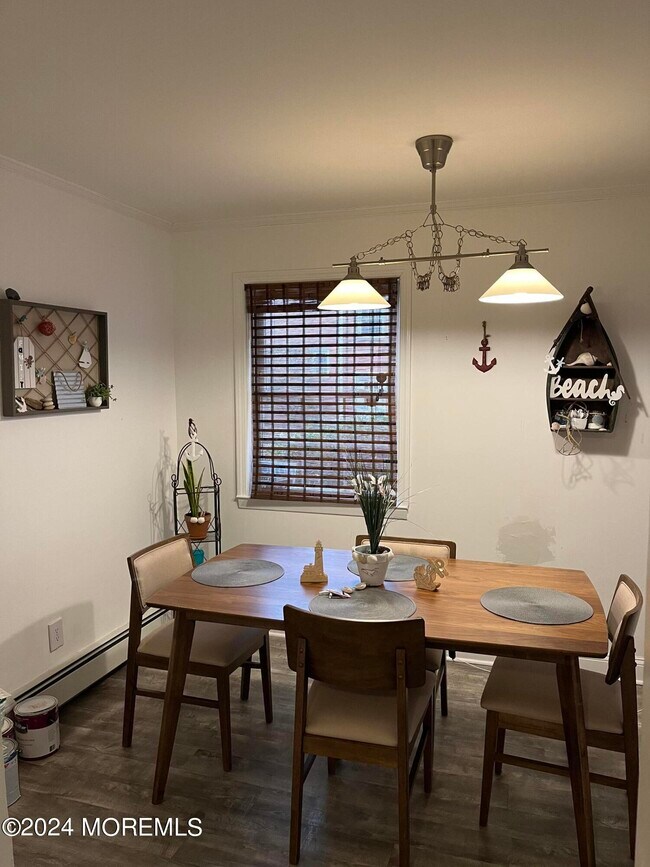 Building Photo - 364 Westwood Ave