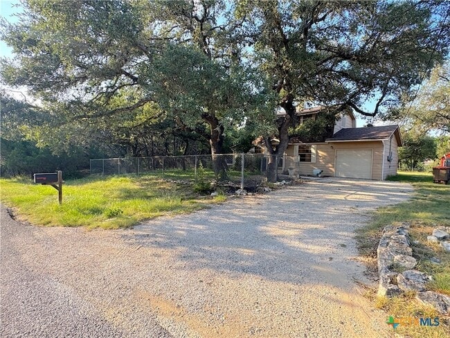 Building Photo - 850 Riviera Dr