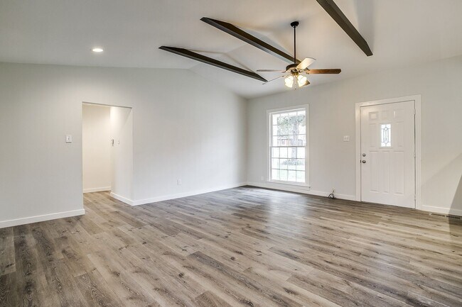 Building Photo - Fully Remodeled 3 Bed, 2 Bath Home in River Oaks w/ Basement- 76114