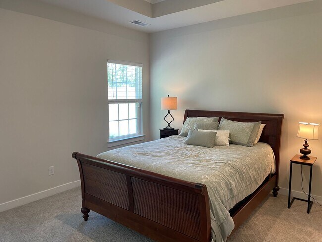 Building Photo - 2116 Sounders Ln NE