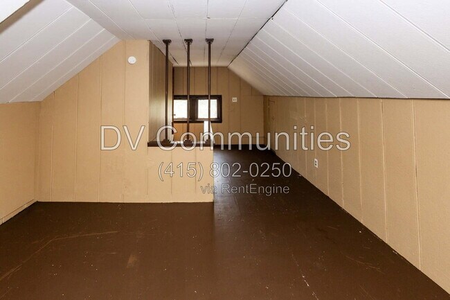 Building Photo - 1148 E 176th St