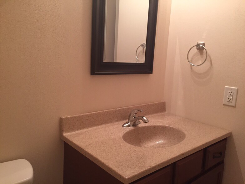 Building Photo - 301 Montgomery St