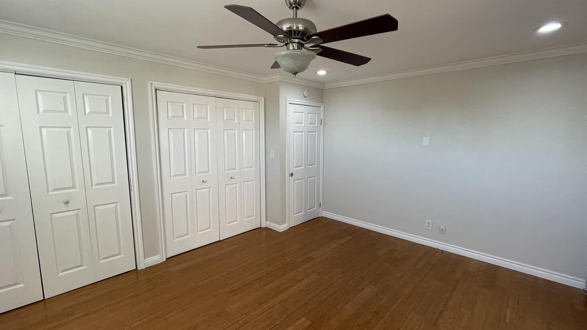 Building Photo - 5138 W 141st St