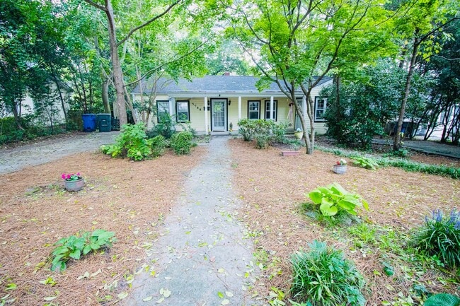 Building Photo - 3 Bedroom, 2 Bathroom in the Forest Acres Area - Available July 2026!