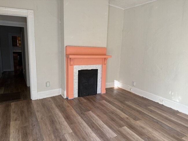 Building Photo - 329 Oldham Ave