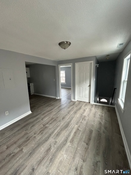 Building Photo - 18 Wilson St