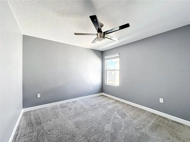 Building Photo - 744 Simone Ct