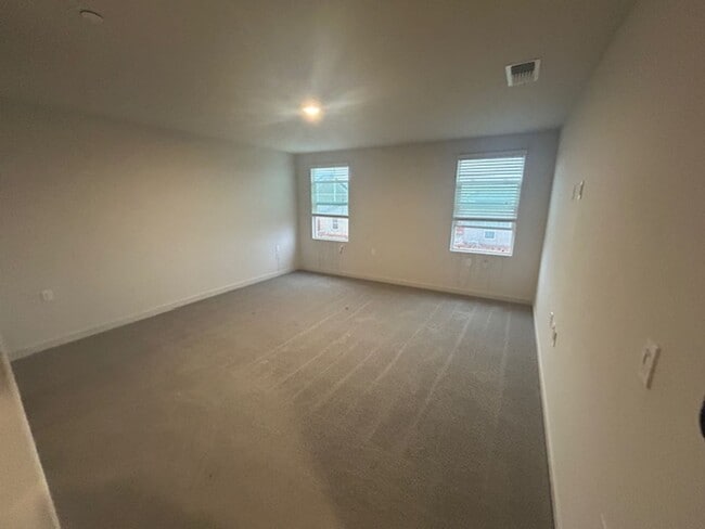 Building Photo - Newer 5 Bedroom 3 Bathroom in Tulare Coming Soon!!