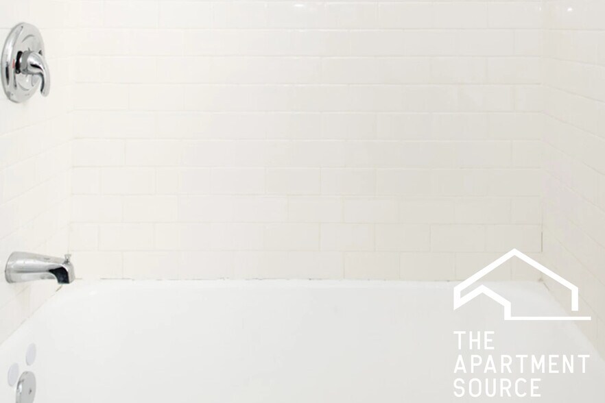 Building Photo - 1056 W Lill Ave