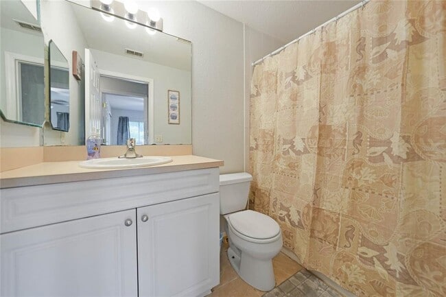 Building Photo - 590 Ridgewood St NW