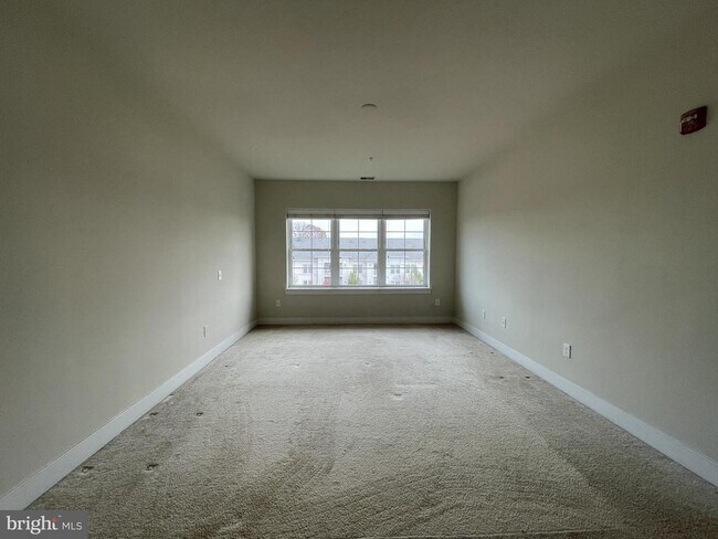 Building Photo - 2903 Bleeker St
