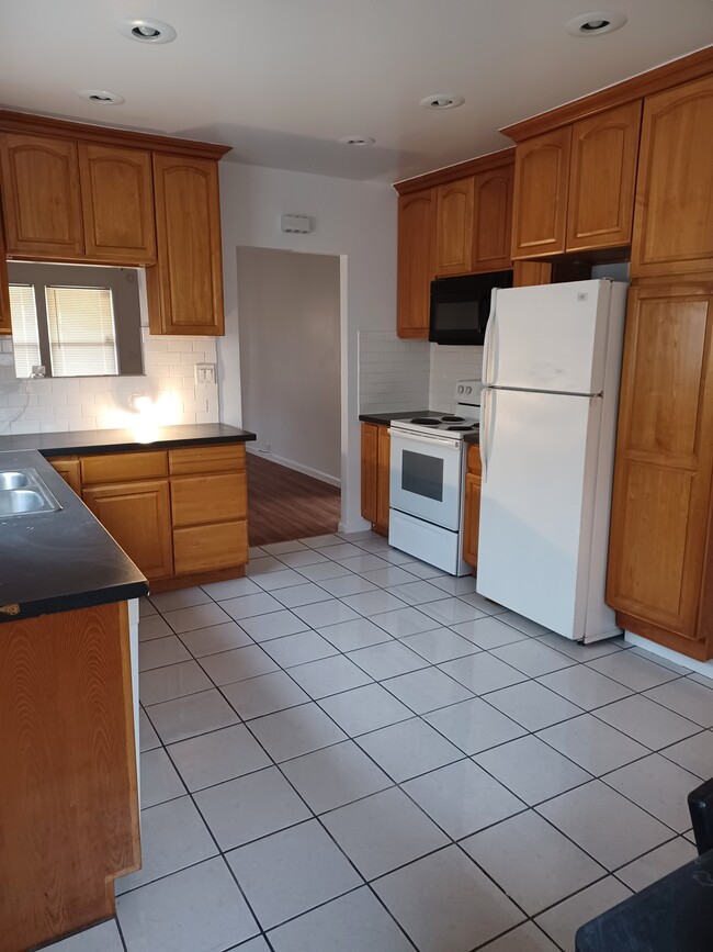 Building Photo - 3129 64th Ave