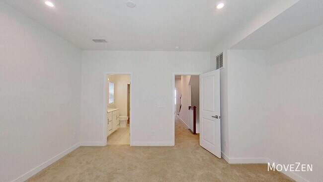 Building Photo - 3645 S Tryon St