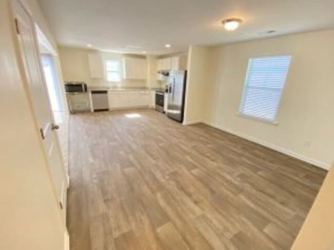 Building Photo - 233 Wahoo Cir