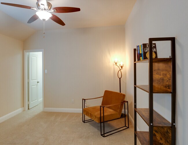 Bedroom4/Office - 713 Northwood Dr