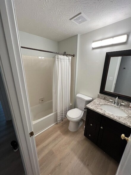 Building Photo - 1468 Taramore Dr