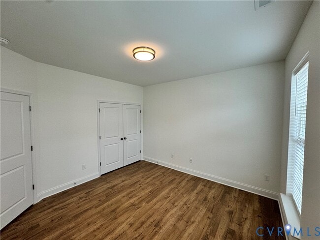 Building Photo - 13800 Village View Dr