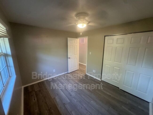 Building Photo - 5474 Broomall St