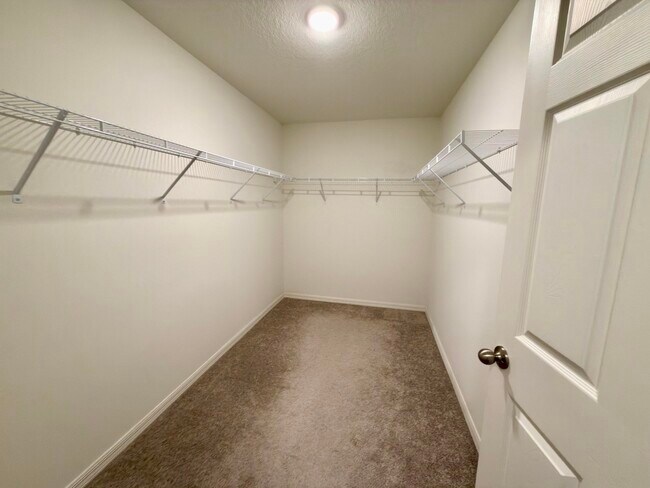 Building Photo - 6446 NW Polly Ct