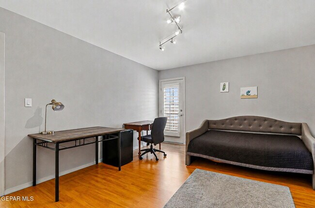 Building Photo - 4504 Maj Sprague Ave