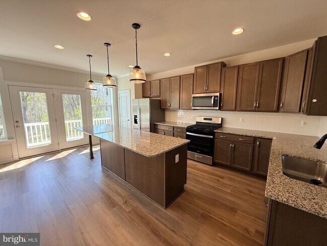 Building Photo - 315 Willis St