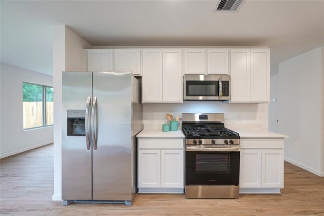 Building Photo - 17914 Becker Lndg Dr