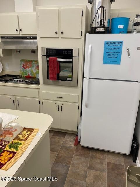 Building Photo - 9045 South Dr