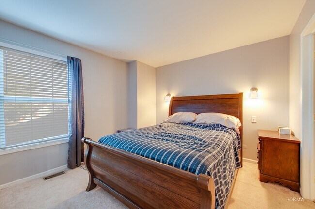 Building Photo - 224 Chesterfield Ct