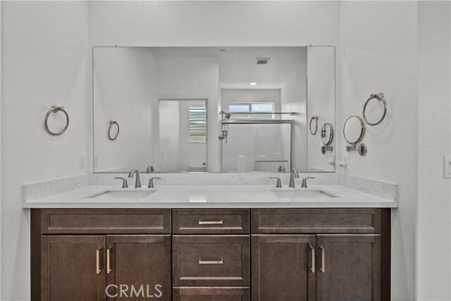 Building Photo - 14610 Isla Vista Dr