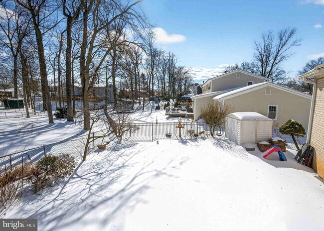 Building Photo - 9125 Donna Dean Dr