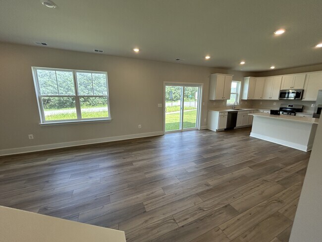 Building Photo - 469 Gravenstein Ln