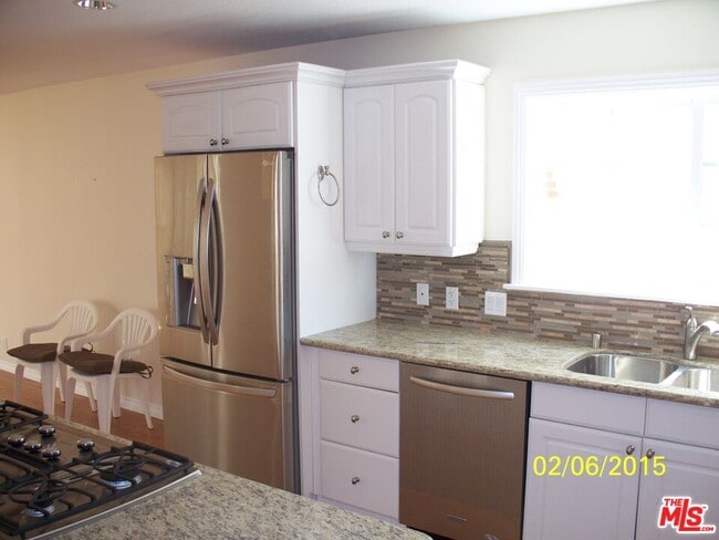 Building Photo - 7830 W 83rd St