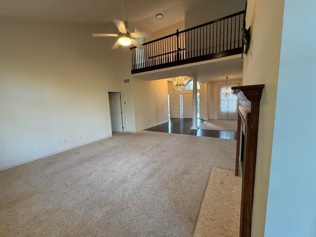 Building Photo - 18145 Shoreline Ct