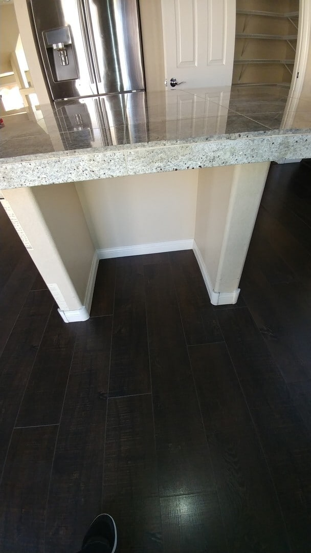 Building Photo - Multi level