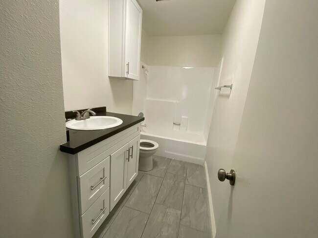 Building Photo - 5259 Cartwright Ave