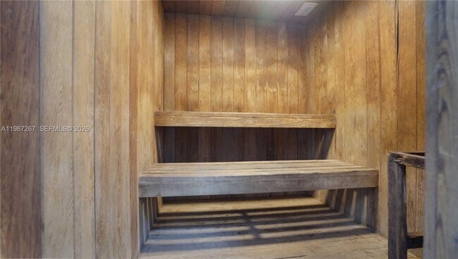 Building Photo - 6770 Indian Creek Dr