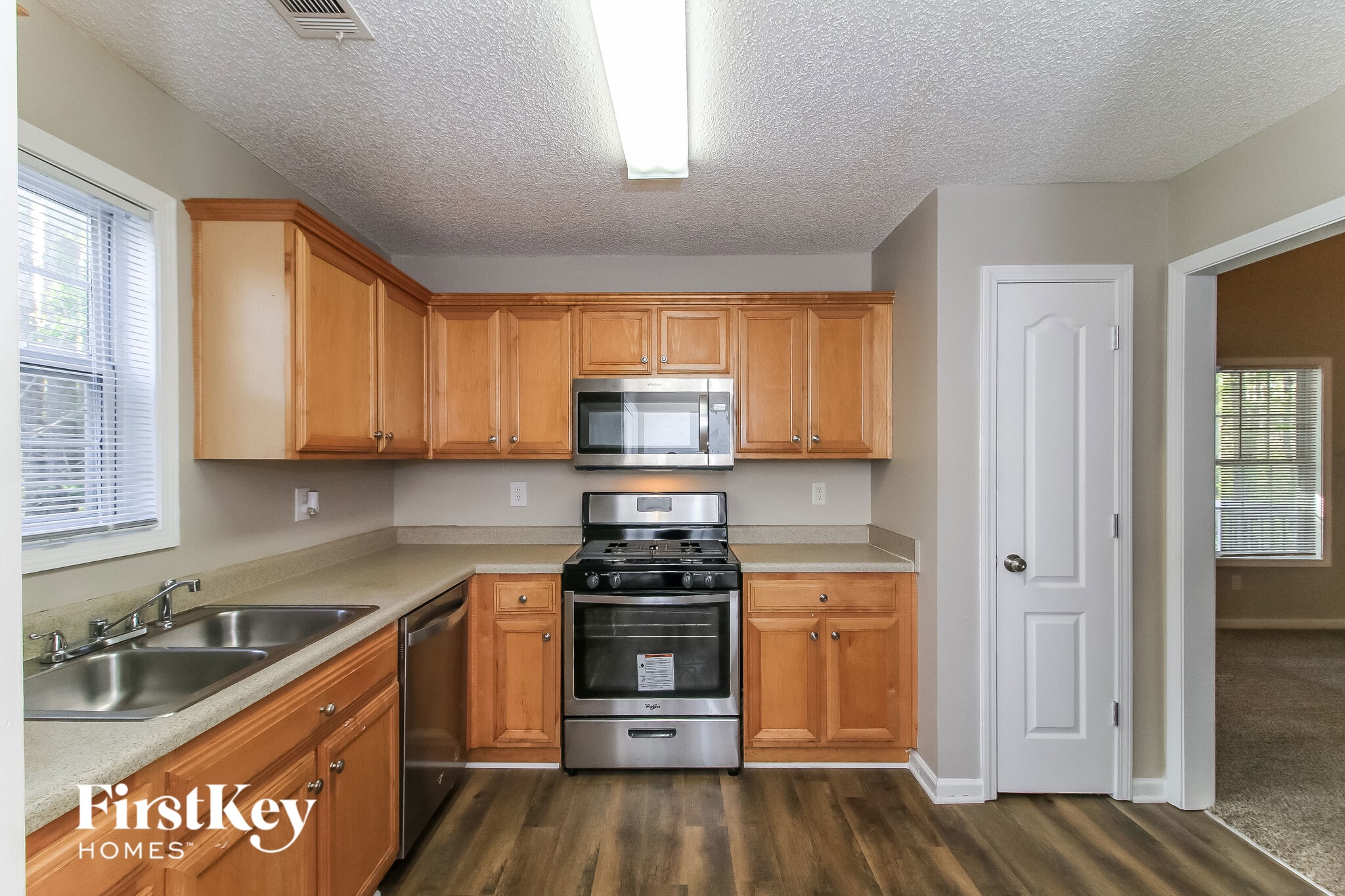 Building Photo - 531 Judith Court.