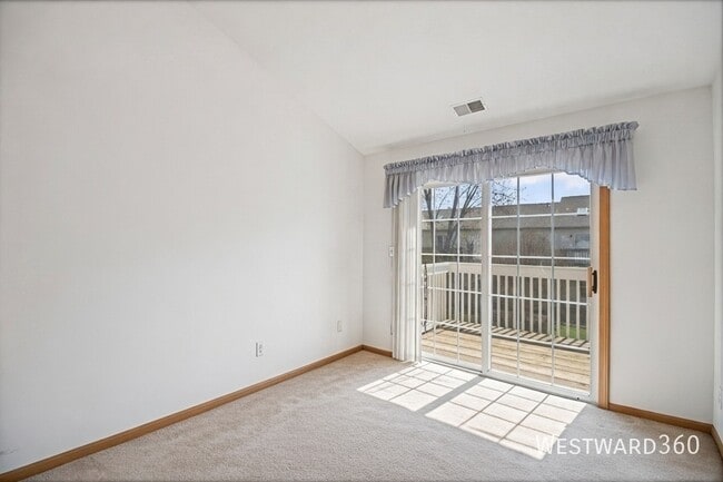 Building Photo - 2511 Sheehan Dr