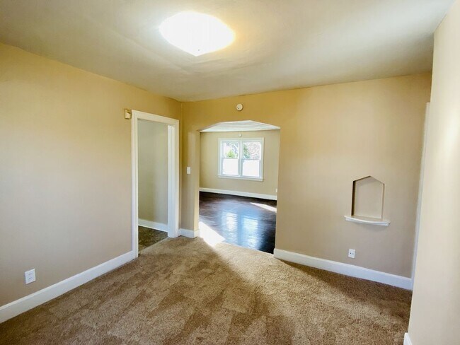 Building Photo - 3110 Chalfin Ave