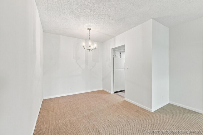 Building Photo - 1601 S Flagler Dr