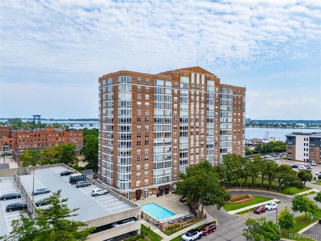 Building Photo - 250 E Harbortown Dr