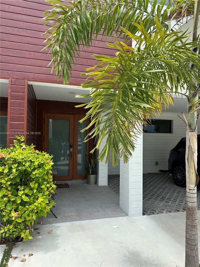Building Photo - 958 NW 10th St