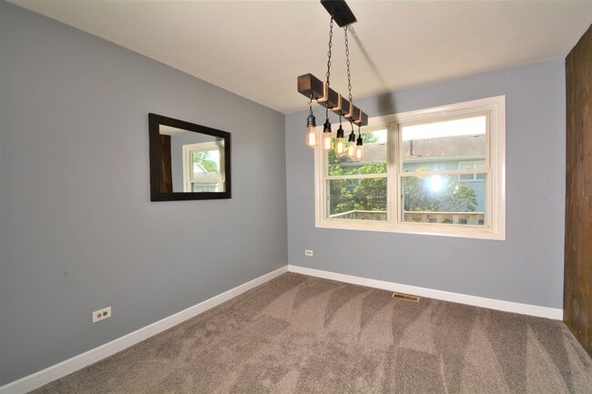 Building Photo - 1126 Honeywood Dr