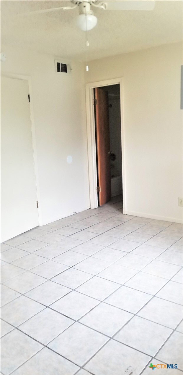 Building Photo - 607 N 20th St