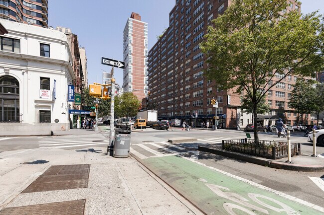 Building Photo - 1373 1st Ave