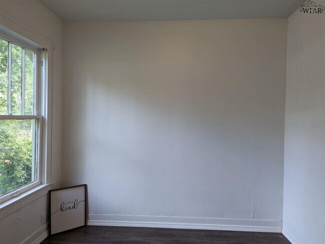 Building Photo - 1805 Tilden St